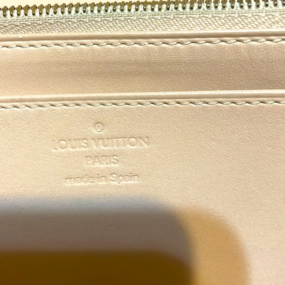 LV Louis Vuitton Louise patent clutch wallet - Picture 13 of 13